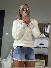 Pull blanc dentelle
