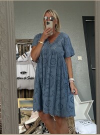 Robe broderie bleu