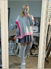 Pull poncho gris rose