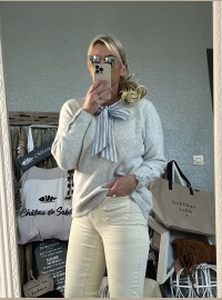Pull noeud gris