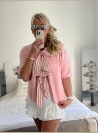 Pull gilet rose noeuds rayes