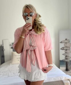 Pull gilet rose noeuds rayes