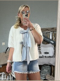 Pull gilet blanc noeuds rayes