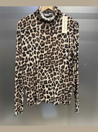Sous pull léopard