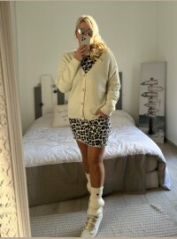 Gilet écru coudières strass cœurs