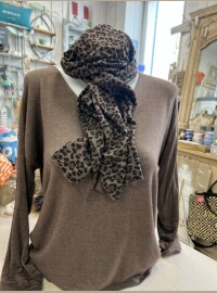 Duo pull fin caramel écharpe léopard