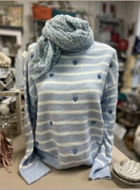 Pull cœur baby blue