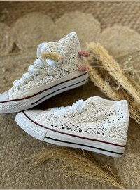 Basket broderie blanche