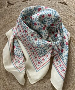 Écharpe carrée cœur