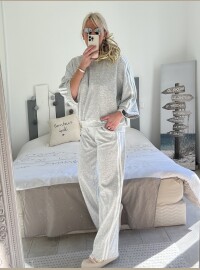 Ensemble jogg gris bandes blanches