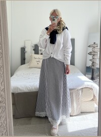 Jupe rayée dentelle marine