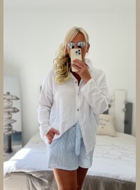 Short gaze fines rayures