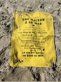 Torchon Une maison jaune
