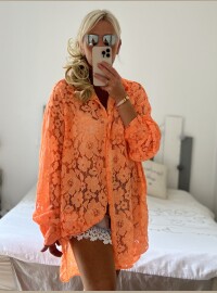 Chemise dentelle orange fluo oversize