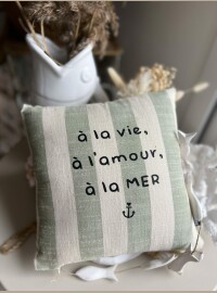 Coussin rayé vert