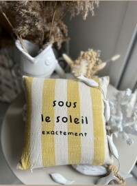 Coussin rayé jaune