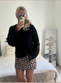 Pull manches dentelles noir